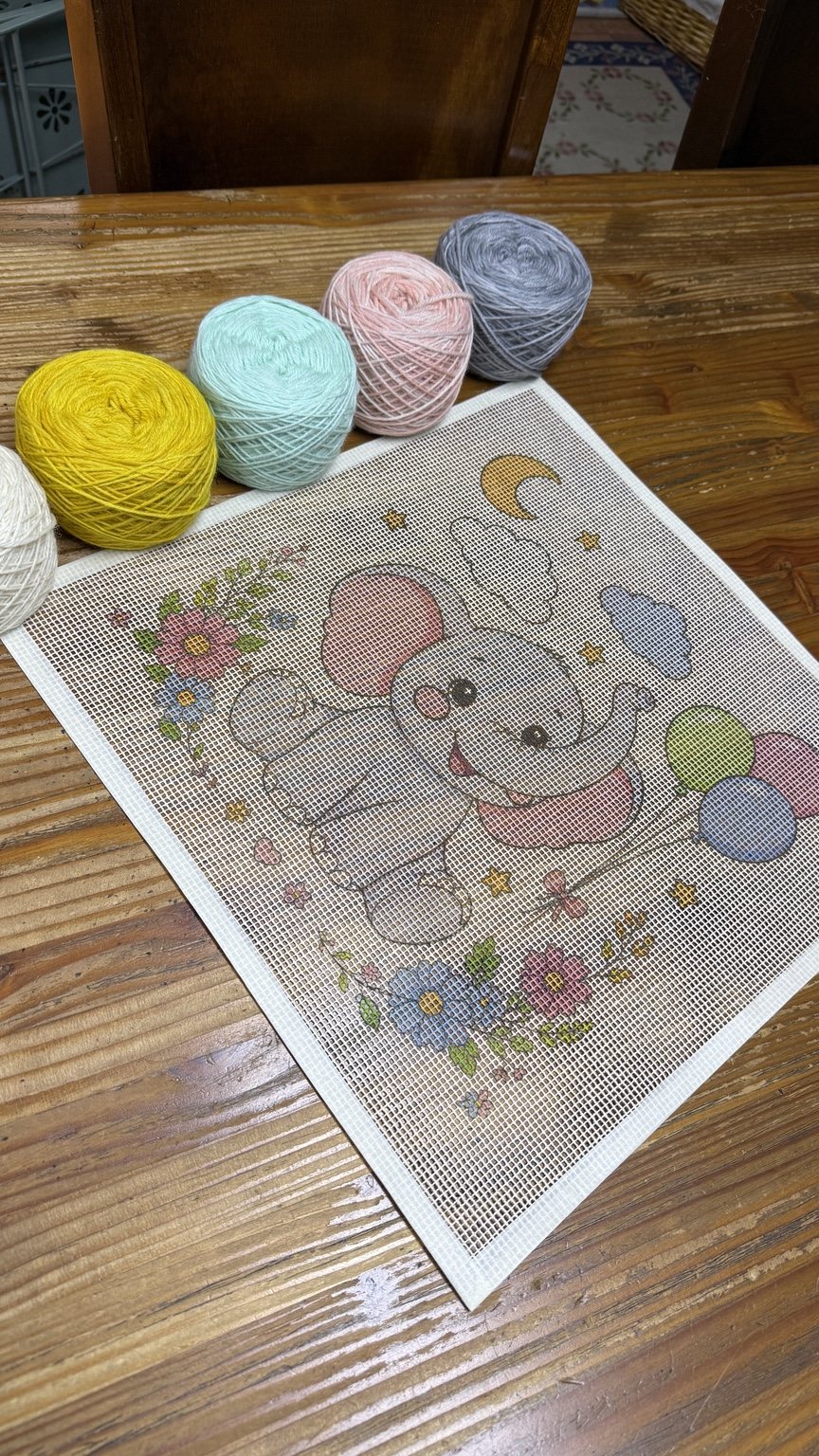 Esterilla para bordar con lanas incluidas